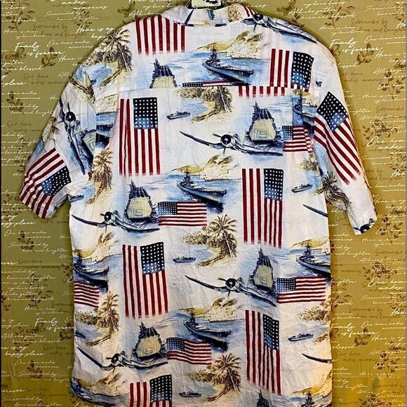 Men’s Clear Water Outfitters shirt - Picture 3 of 3